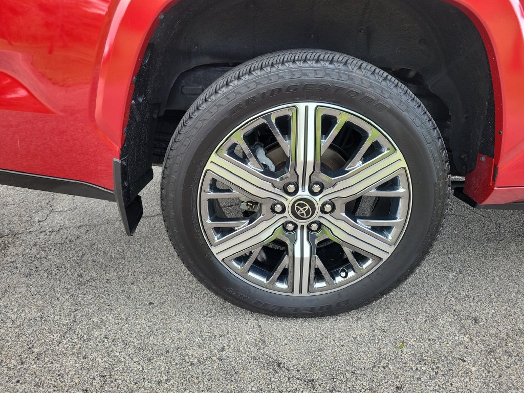 Used 2024 Toyota Sequoia Capstone AWD/4WD image 30