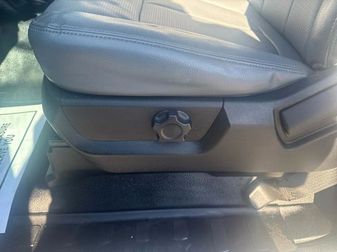 Used 2015 Ford F550 Crew Cab DRW 2WD image 20