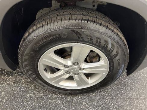 Used 2020 Chevrolet Trax LS w/ Tint and Cruise Package AWD/4WD image 32