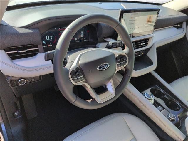 Used 2026 Ford Explorer Active w/ Active Comfort Package RWD image 11