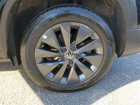 Certified 2023 Volkswagen Taos S image 7