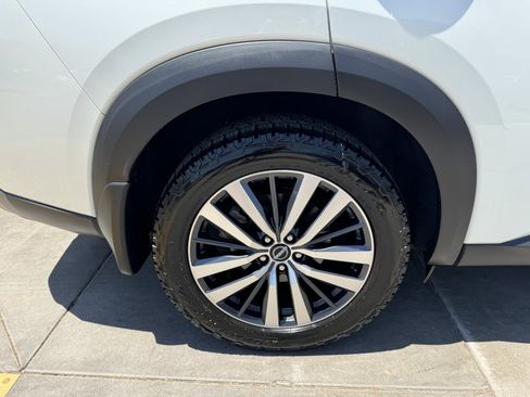 Used 2022 Nissan Pathfinder Platinum w/ Cargo Package image 15