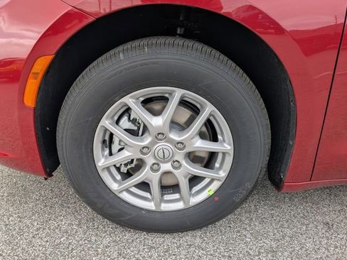 New 2026 Chrysler Pacifica Select image 18