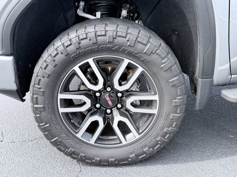 Used 2022 GMC Sierra 1500 AT4 w/ AT4 Preferred Package AWD/4WD image 37