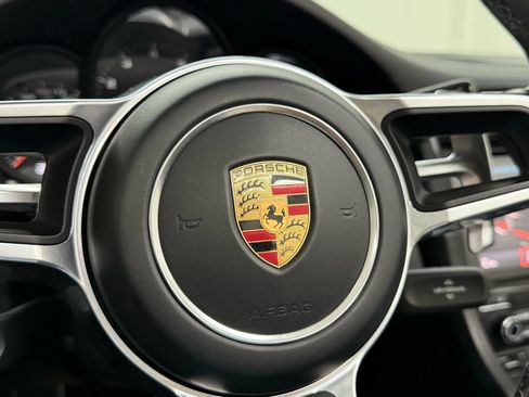 Used 2017 Porsche 911 Carrera image 22