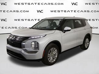 Used 2024 Mitsubishi Outlander ES video 1