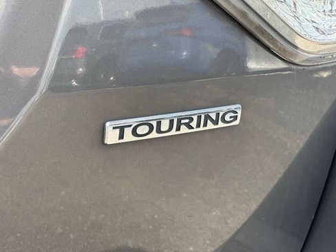 Used 2016 Honda Odyssey Touring image 4