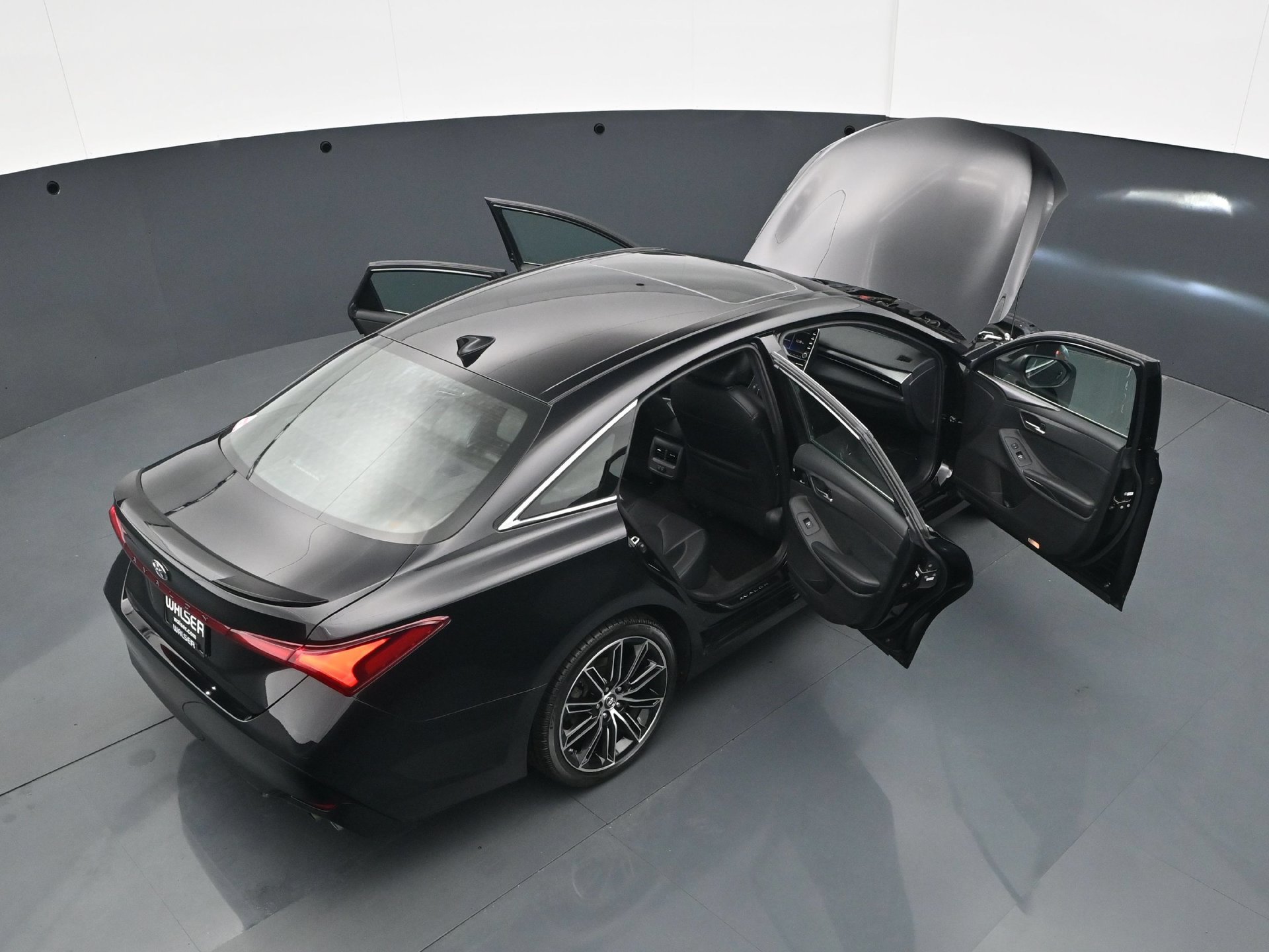 Used 2019 Toyota Avalon XSE FWD image 41