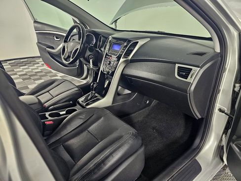 Used 2013 Hyundai Elantra GT w/ Style Pkg image 28
