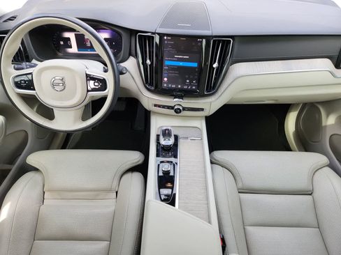Used 2023 Volvo XC60 B5 Ultimate w/ Climate Package FWD image 25
