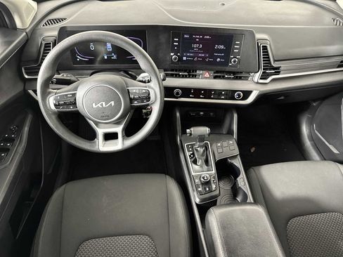 Used 2024 Kia Sportage LX image 13