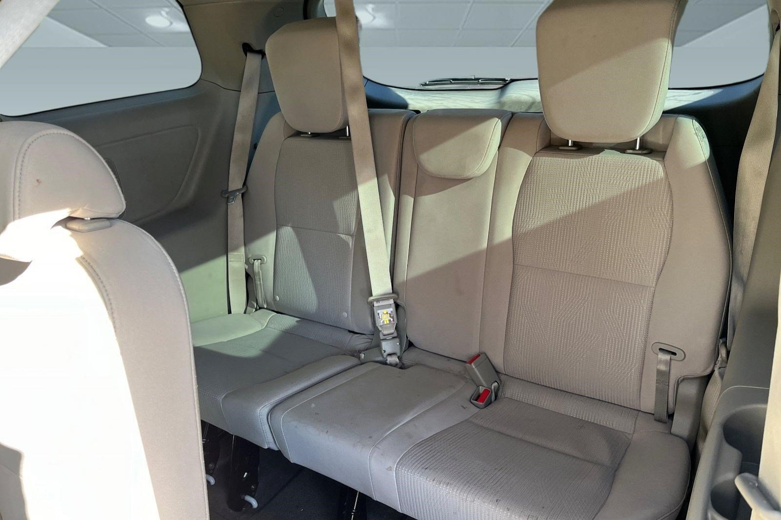 Used 2021 Kia Sedona LX FWD image 10