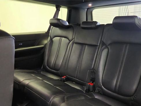 Used 2024 Jeep Wagoneer L Series II w/ Flexible Seating Group image 34