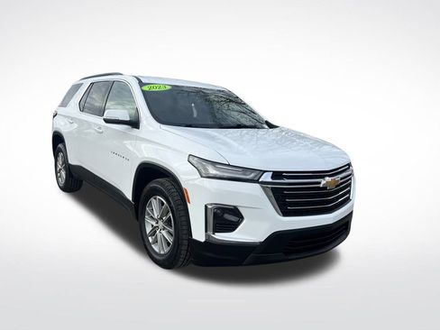 Used 2023 Chevrolet Traverse LT image 7