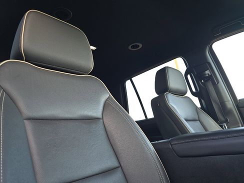 Used 2024 GMC Yukon SLT image 20