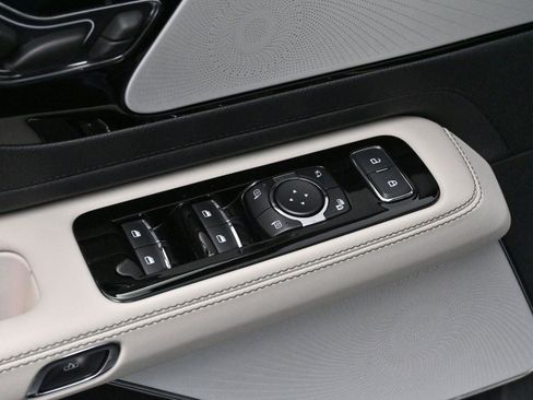 Used 2025 Lincoln Aviator Reserve w/ Equipment Group 201A image 11