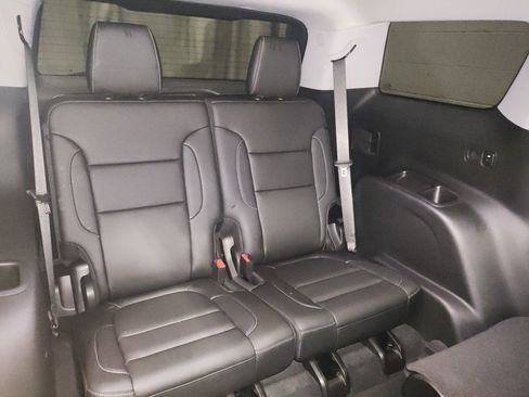 Used 2022 GMC Acadia SLT w/ Preferred Package FWD image 12