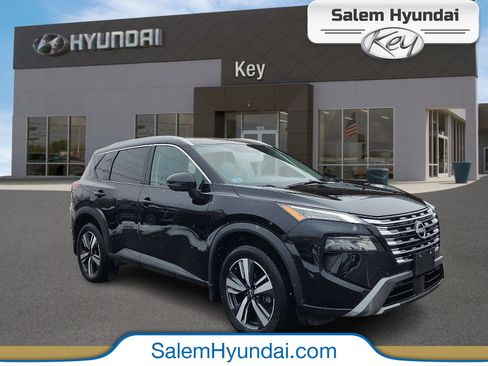 Used 2024 Nissan Rogue SL image 1