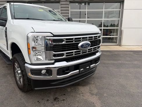 Used 2025 Ford F250 XLT AWD/4WD image 5