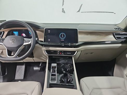 New 2026 Volkswagen Atlas SE image 17