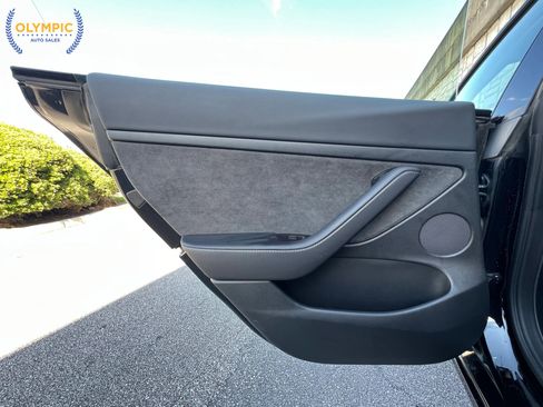Used 2023 Tesla Model 3 Standard Range RWD image 38