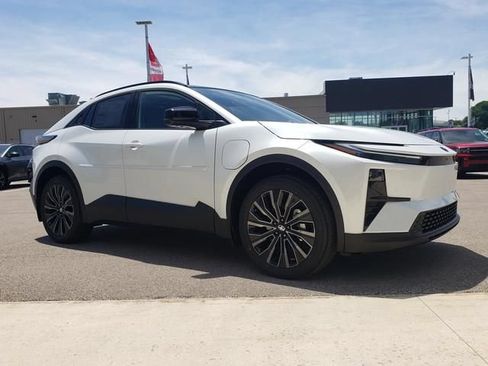 New 2026 Toyota C-HR AWD/4WD image 3