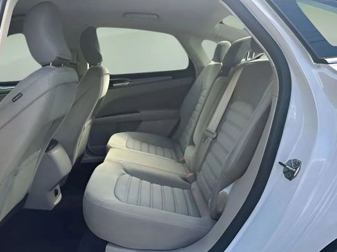 Used 2017 Ford Fusion SE image 36