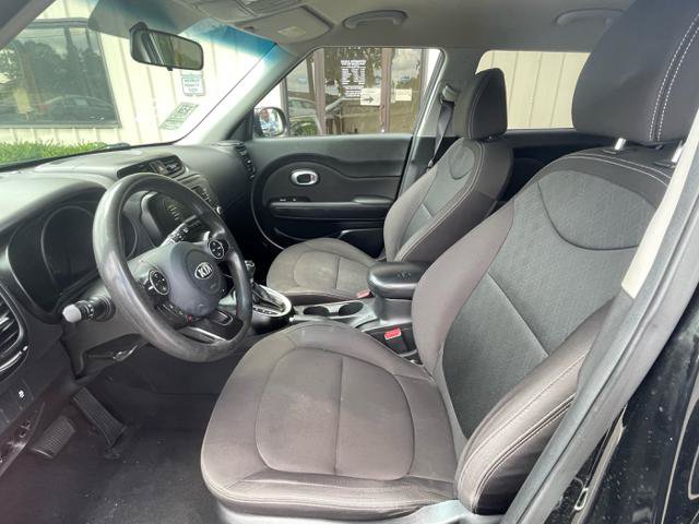 Used 2018 Kia Soul FWD image 11