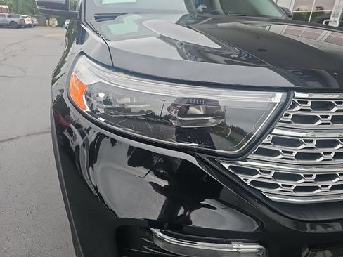 Used 2021 Ford Explorer Limited w/ Equipment Group 301A AWD/4WD image 7