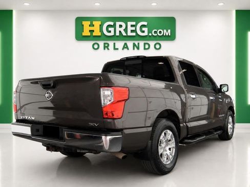 Used 2017 Nissan Titan SV RWD image 6