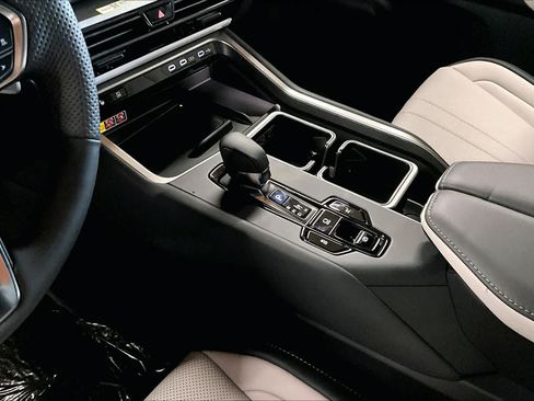 New 2026 Lexus TX 500h AWD image 8