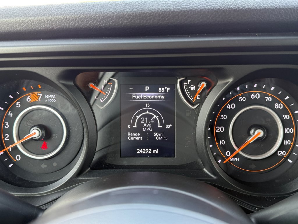 Used 2025 Jeep Wrangler Unlimited Sport AWD/4WD image 13