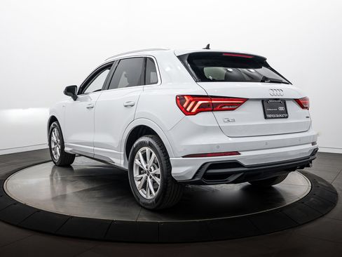 Certified 2023 Audi Q3 2.0T Premium w/ Convenience Package AWD/4WD image 5