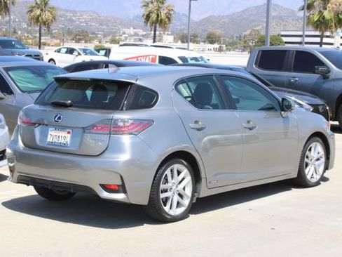 Used 2017 Lexus CT 200h FWD image 22