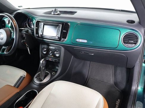 Used 2017 Volkswagen Beetle 1.8T S image 9