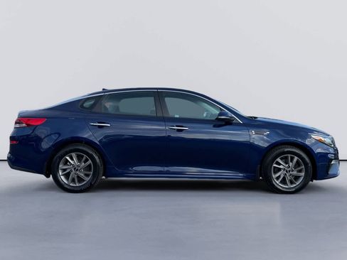 Used 2020 Kia Optima LX image 2