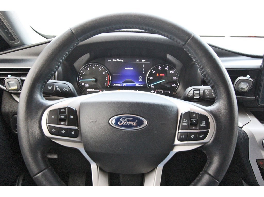 Used 2021 Ford Explorer XLT w/ Equipment Group 202A RWD image 18