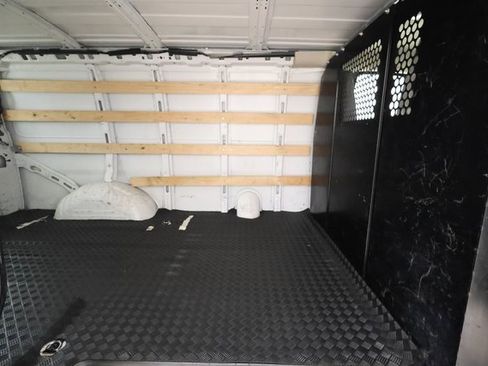 Used 2021 GMC Savana 2500 w/ Driver Convenience Package image 18