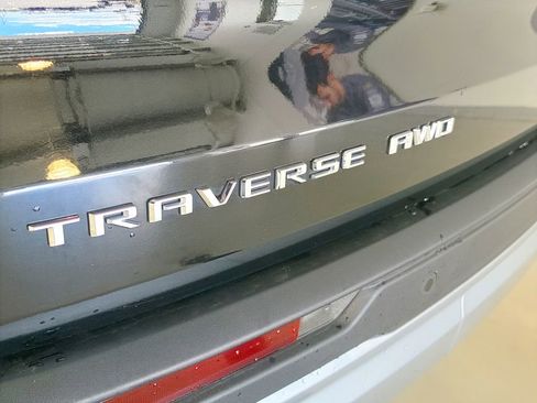 Used 2026 Chevrolet Traverse LT AWD/4WD image 7