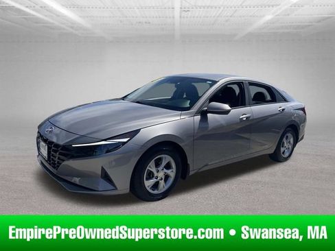 Used 2023 Hyundai Elantra SE FWD image 1