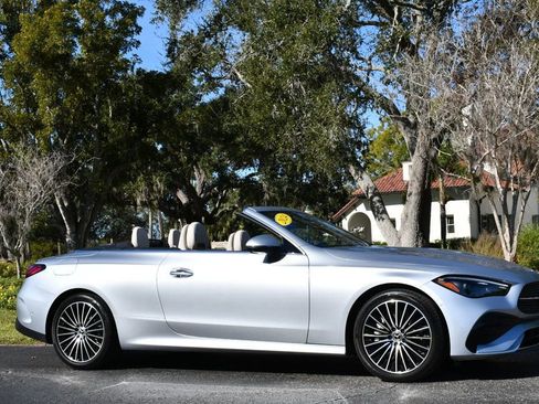Used 2024 Mercedes-Benz CLE 450 4MATIC Cabriolet image 8