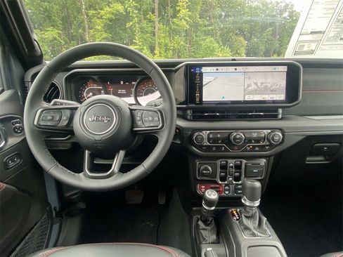 New 2025 Jeep Gladiator Rubicon image 11