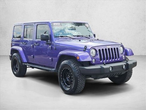 Used 2017 Jeep Wrangler Unlimited Rubicon w/ Cold Weather Group AWD/4WD image 3