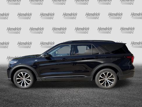 Used 2025 Ford Explorer ST-Line AWD/4WD image 7