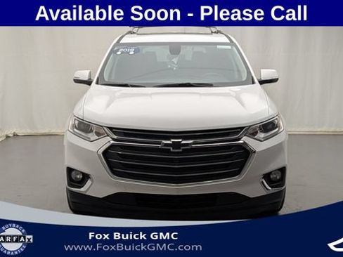Used 2019 Chevrolet Traverse LT w/ LT Premium Package AWD/4WD image 2