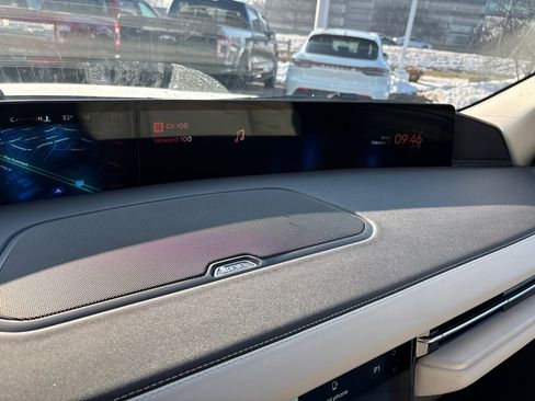 New 2026 Lincoln Navigator L Premier AWD/4WD image 20