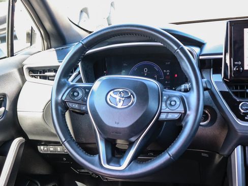 Used 2023 Toyota Corolla Cross AWD Hybrid image 18