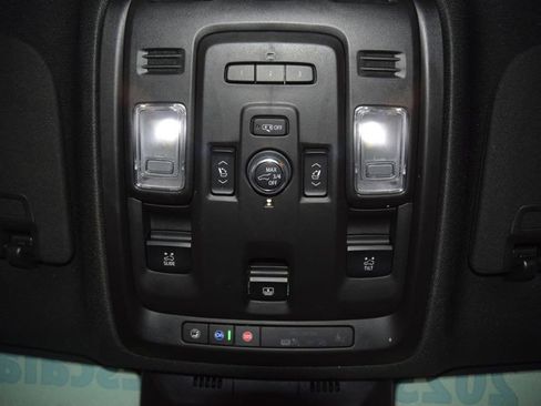 Used 2023 Cadillac Escalade Premium Luxury AWD/4WD image 50