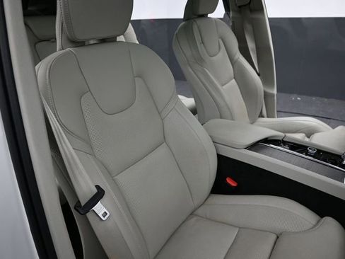 Used 2024 Volvo XC90 B6 Ultimate w/ Protection Package Premier image 24