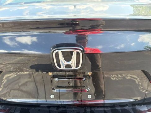 Used 2022 Honda Accord LX image 11